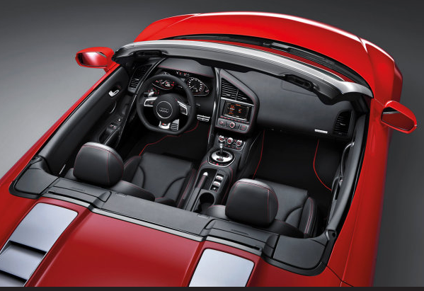 2013 Audi R8 interior